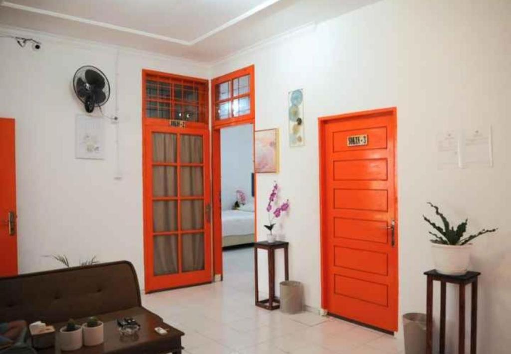Oyo 91477 Fazira Home Stay Syariah Sibolga Exteriör bild