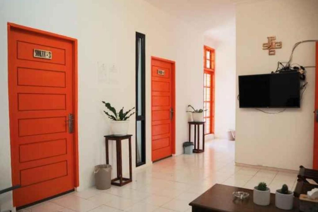 Oyo 91477 Fazira Home Stay Syariah Sibolga Exteriör bild